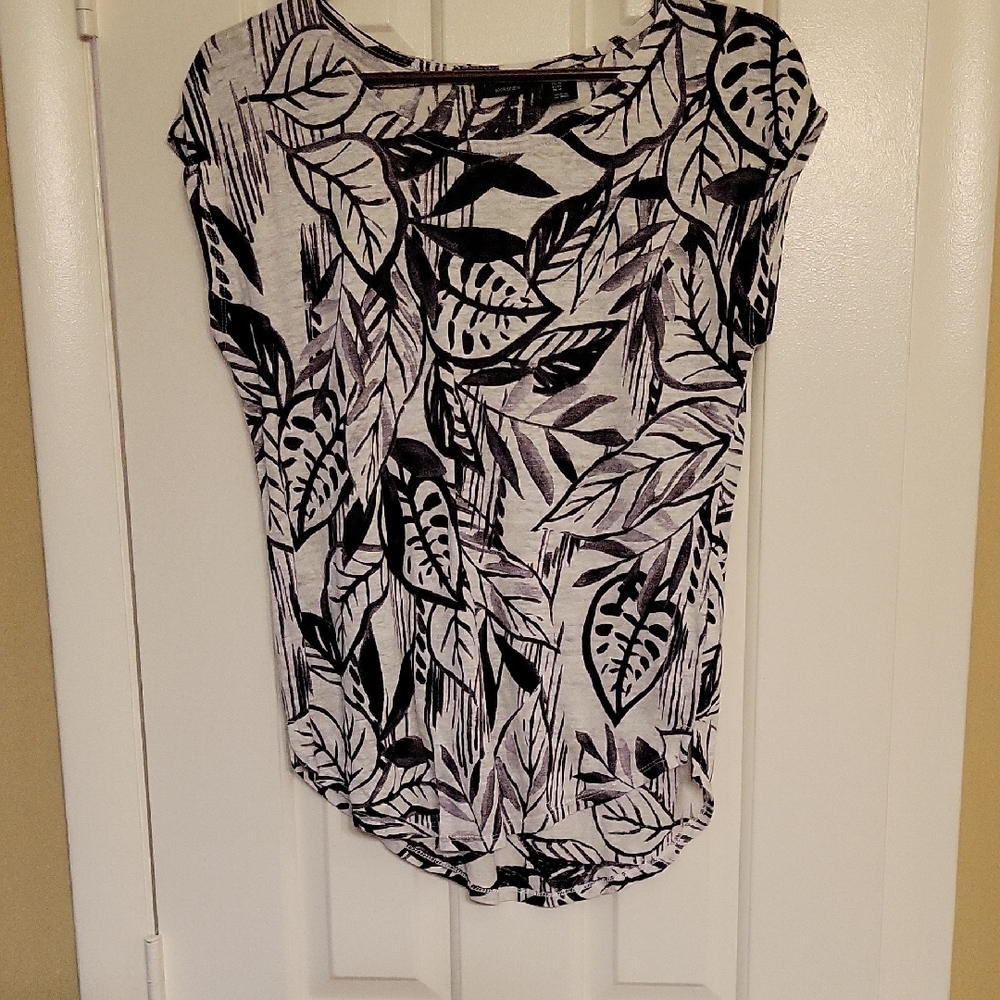 Tahari Black and White Leaf Print Blouse